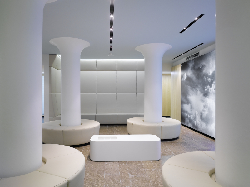 Radiologie Schorndorf verdeckte Beleuchtung mit System 094 von Viabizzuno