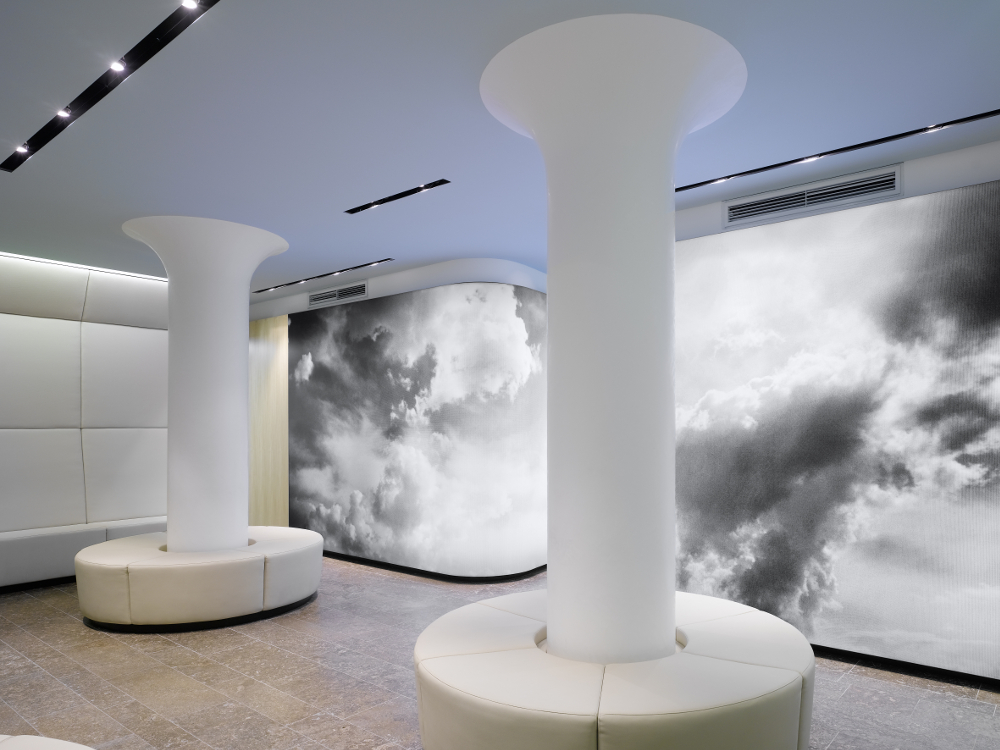 Radiologie Schorndorf verdeckte Beleuchtung mit System 094 von Viabizzuno