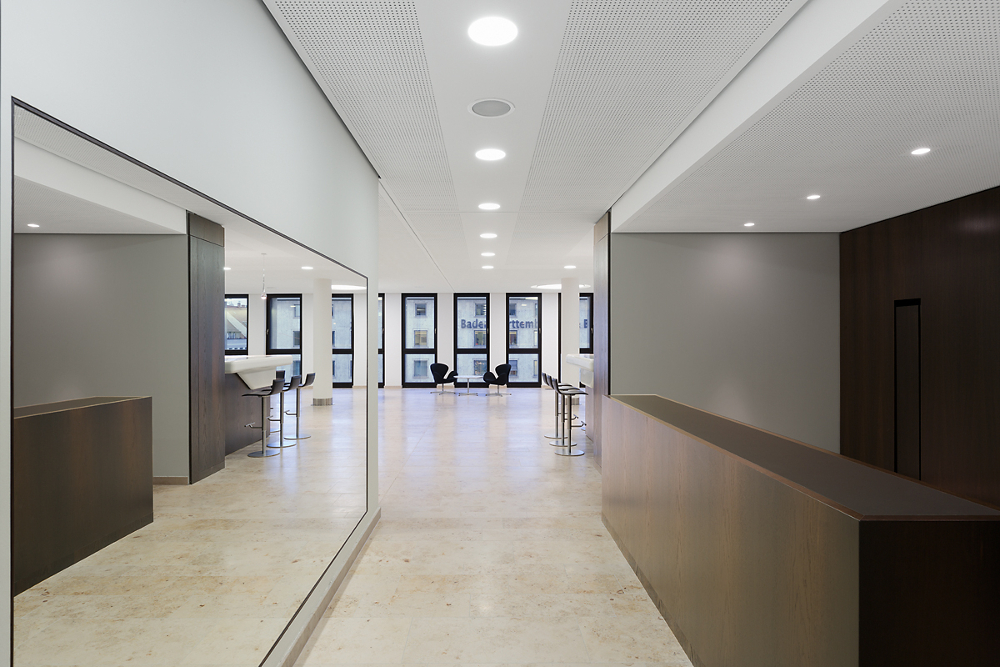 Heilbronner Bankhaus Vorstandsetage Einbaudownlights Garderobe