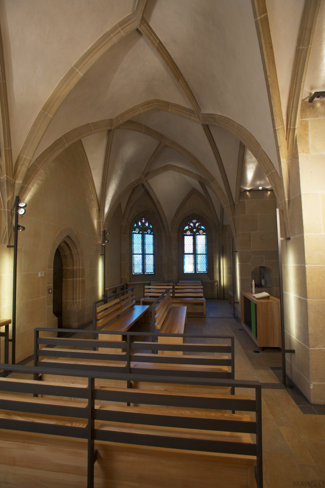 Stift Urach beleuchtet mit der Leuchte mosaico von Viabizzuno