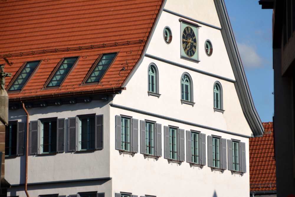 Sanierung Rathaus Bad Cannstatt Außenansicht bei Tag